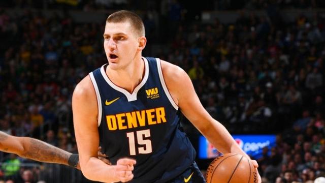 面表现出强 面表现出强