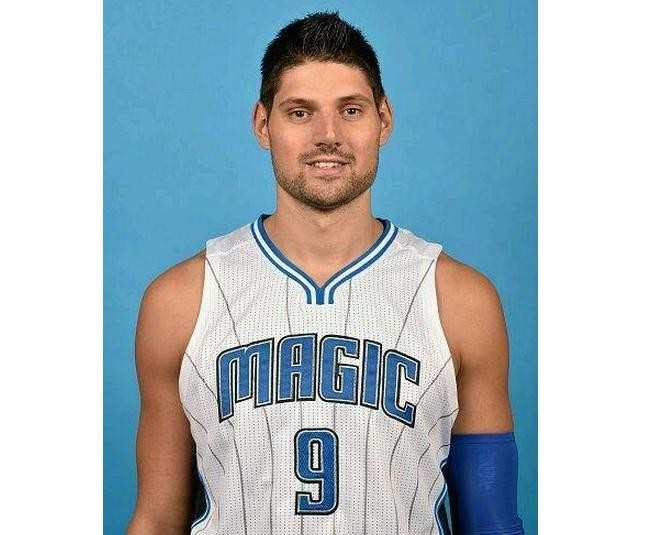 无数球迷的 无数球迷的