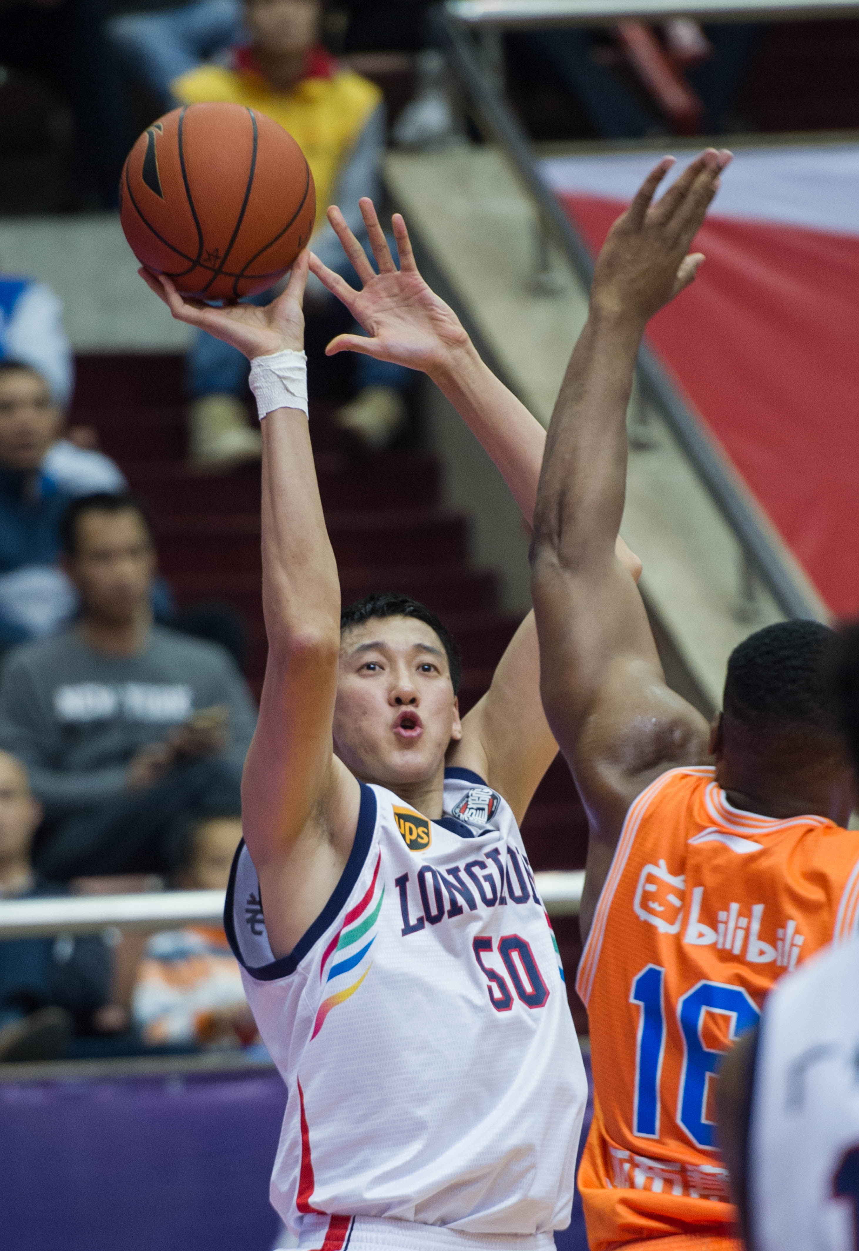 会高估自己 会高估自己