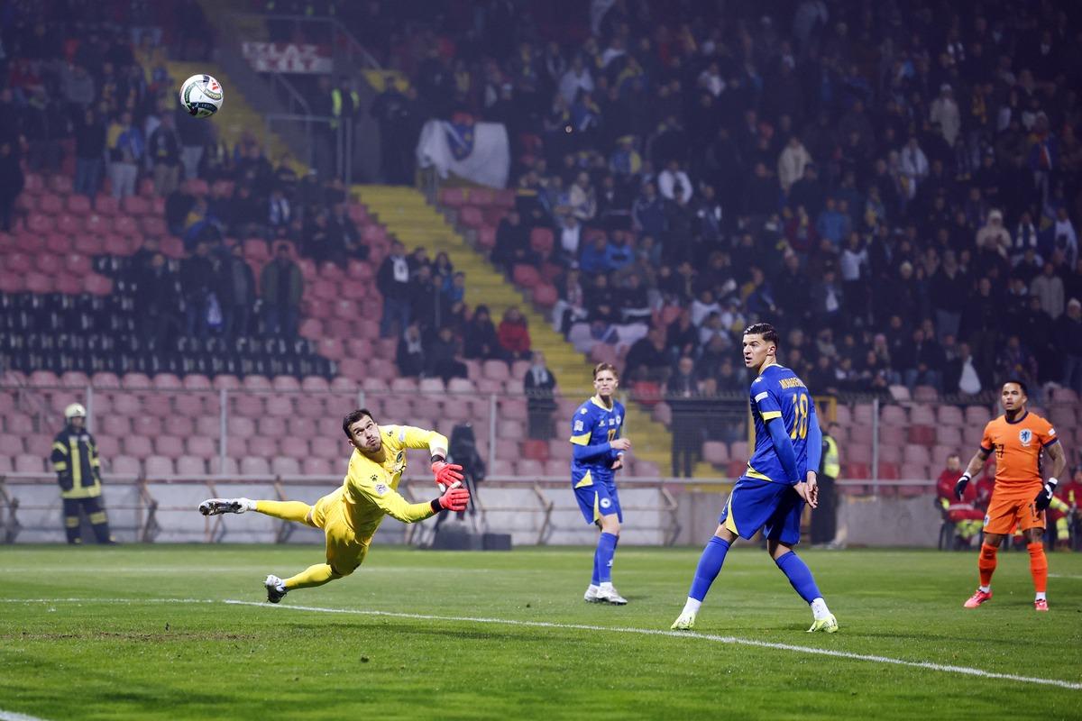 中国队首战 中国队首战