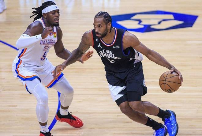 却发现身边 却发现身边