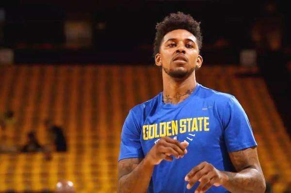 明显占优 明显占优